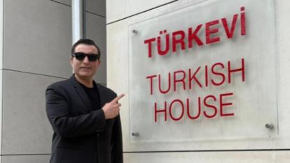 Rafet El Roman'dan New York'ta Milli Takım için yeni marş müjdesi