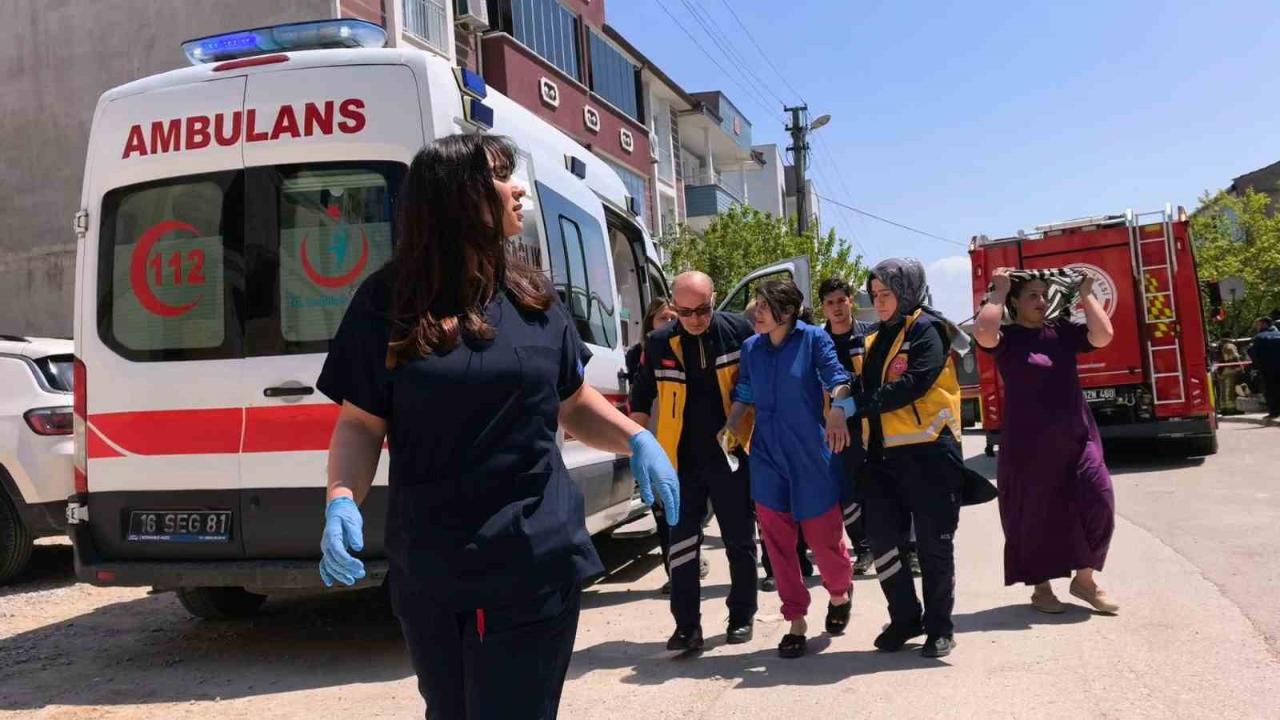Saç kurutma makinesi evi yaktı: 2 kişi hastanelik oldu