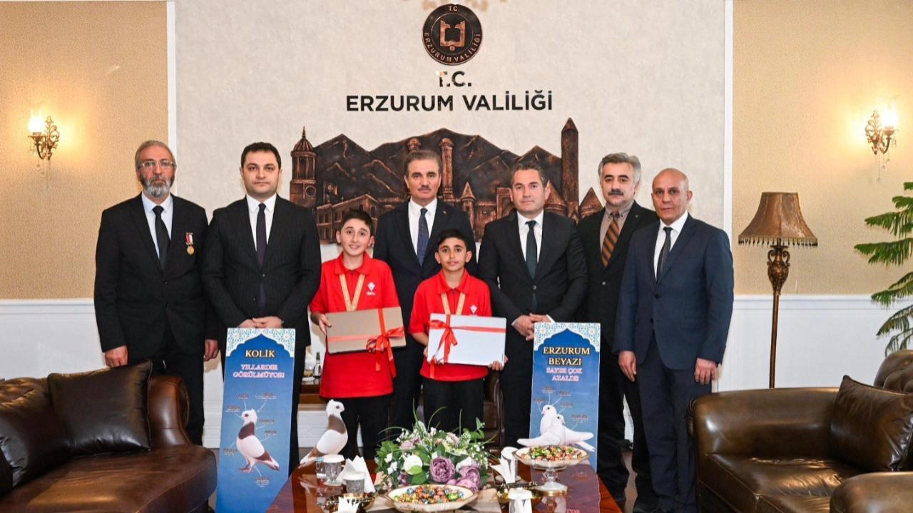 Vali Baruş, başarılı öğrencileri makamında ağırladı